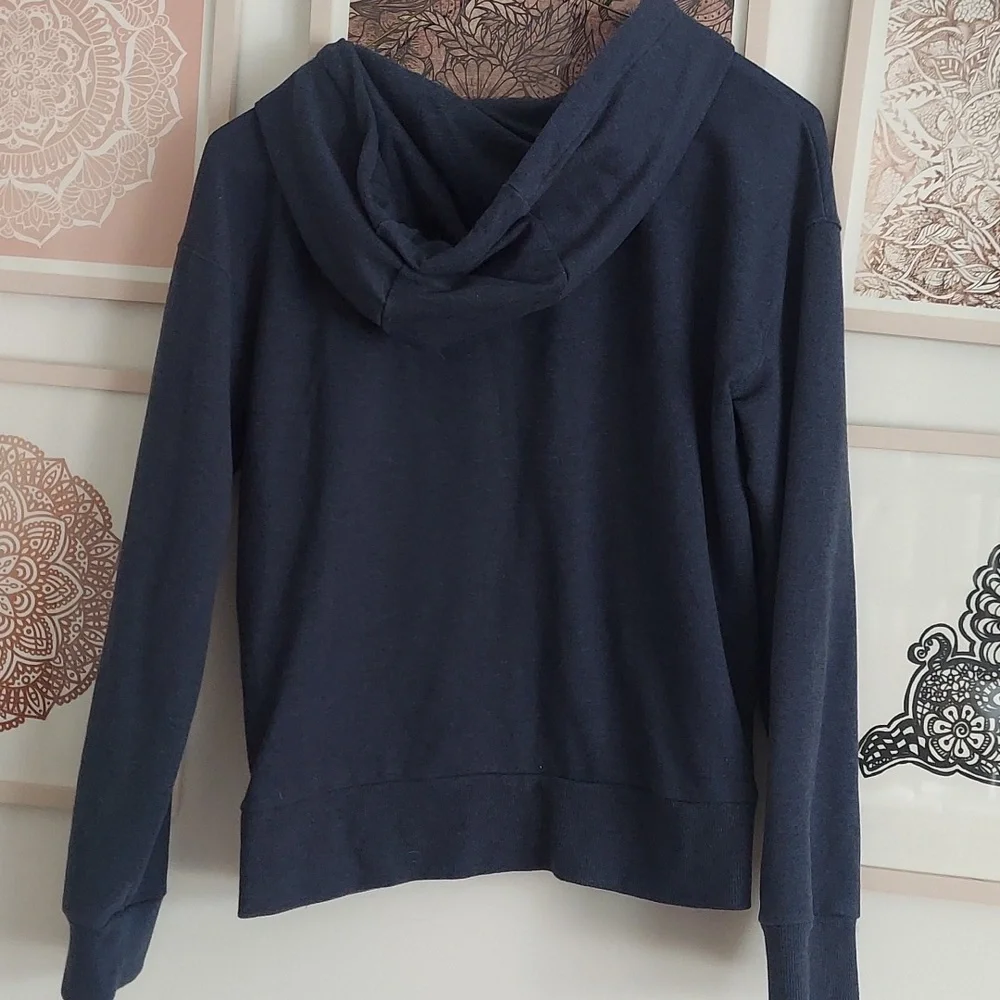 BR sweatshirt,  size medium,  blue